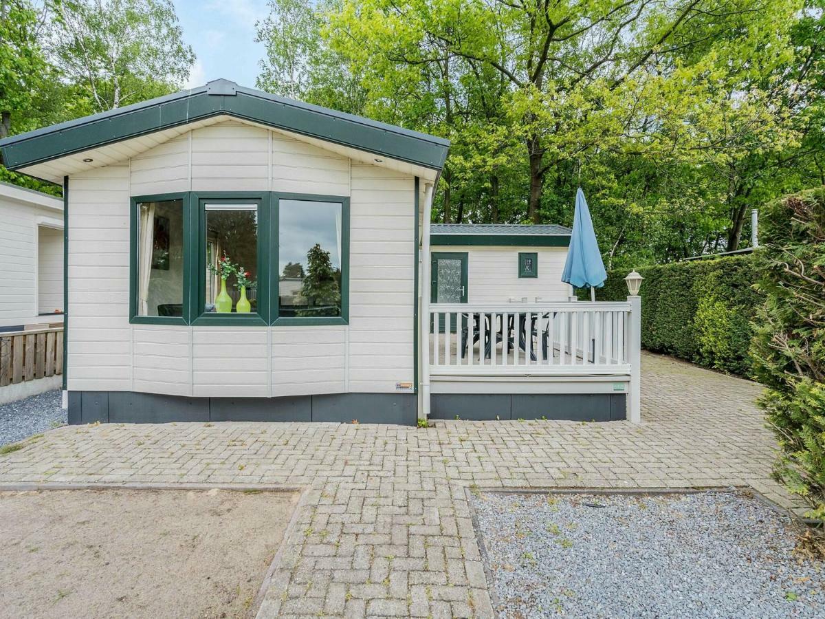 Comfortable Chalet With A Terrace At 3 Km From Baarle-Nassau Exterior foto